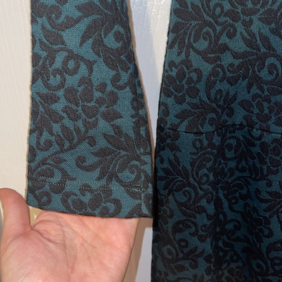 Loft | Green/Black Jacquard Dress | Size 2 - Picture 3 of 5